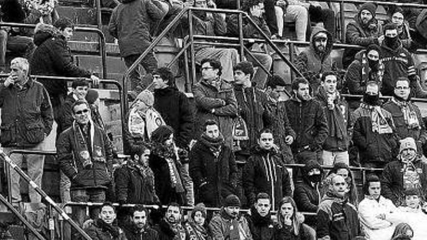 Apoyo de hinchas del Sevilla a uno de los presuntos violadores de San Fermín