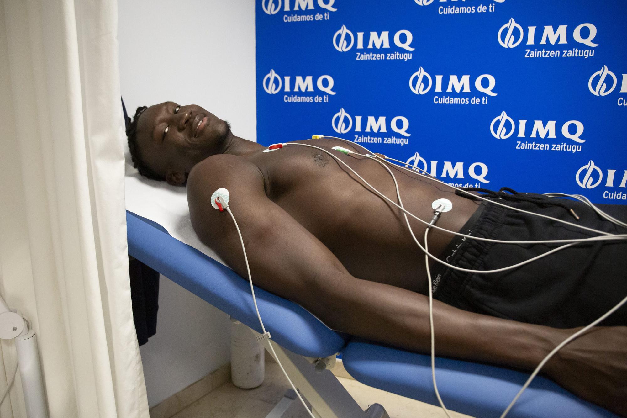 En imágenes: Reconocimiento médico Baskonia