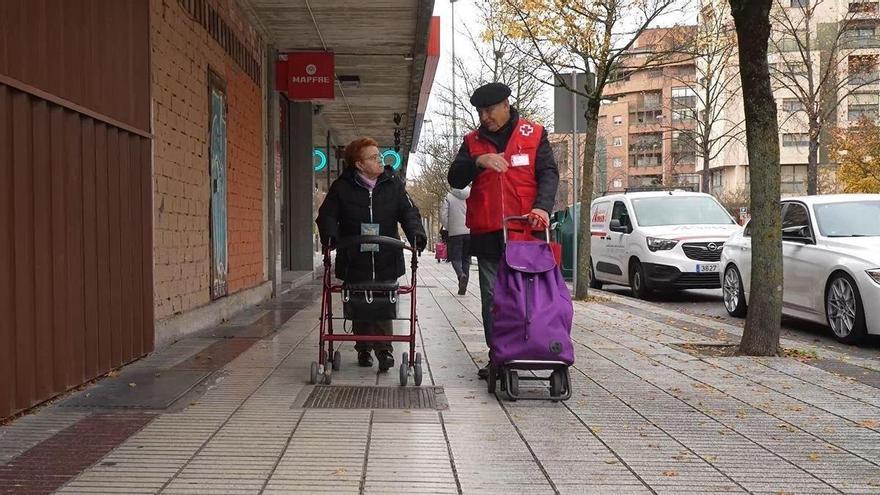 Cruz Roja ha acompañado en Navarra a 4.000 personas mayores durante el último año