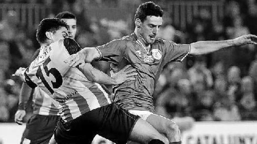 Fiesta y reivindicación en el Catalunya-Euskadi (0-1)