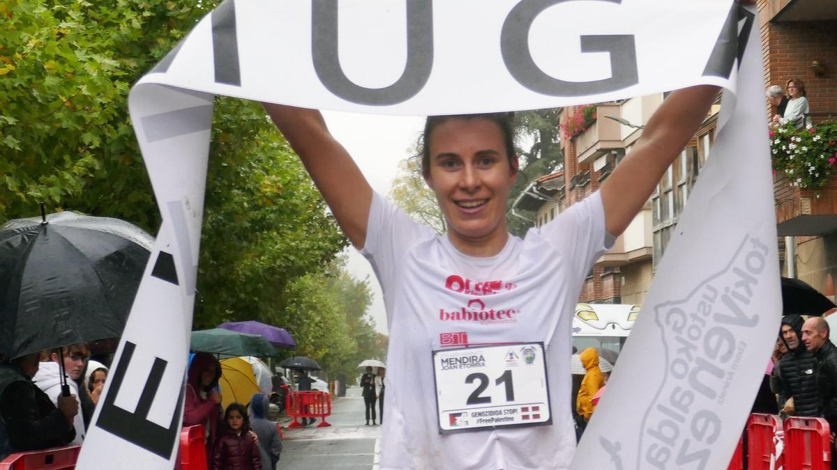 Ainhoa Etxegarai se impuso con autoridad entre las féminas.