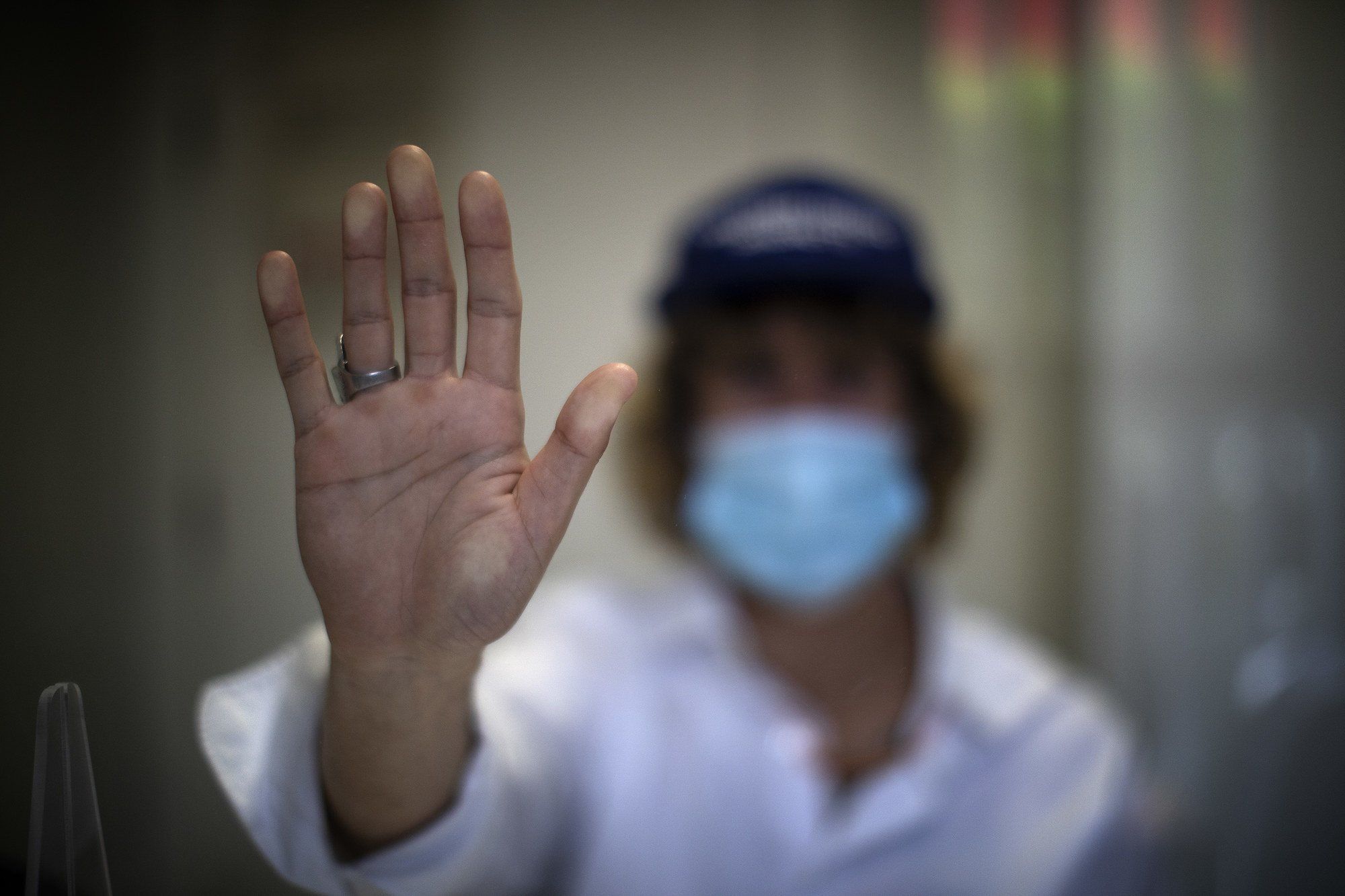 D.H.F. durante la entrevista en el albergue de Trinitarios.