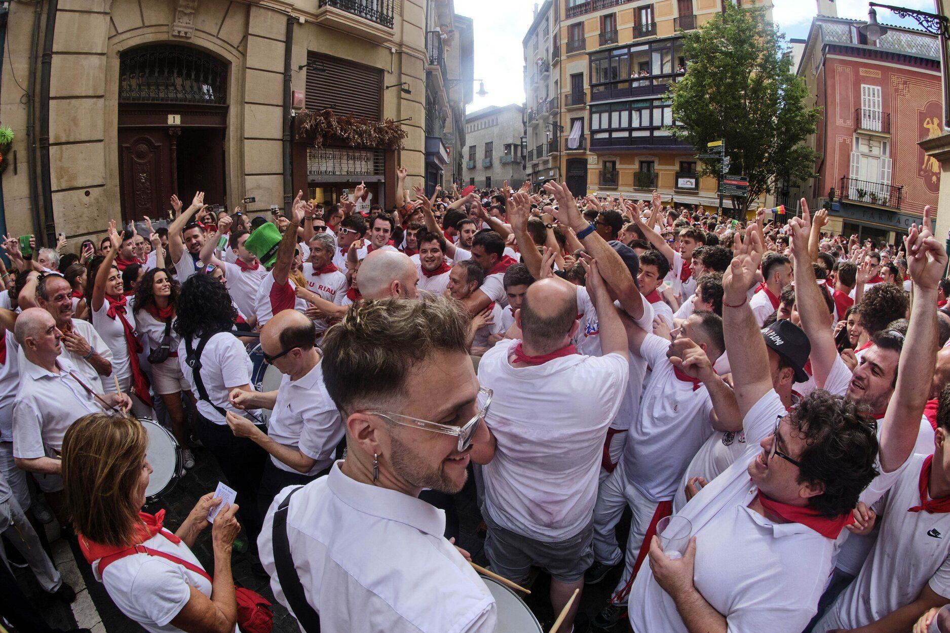 GALERÍA / Pamplona vibra con un multitudinario 'Riau-Riau'
