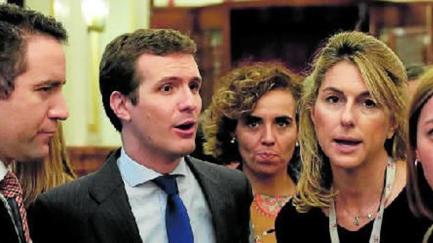 Teodoro García Egea, Pablo Casado y Dolors Montserrat, en el transcurso del pleno sobre el proyecto de Presupuestos fallido el pasado mes de febrero.