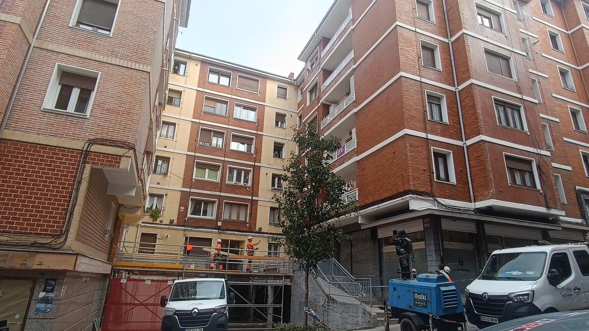 Los vecinos de Santurtzi podrán volver a entrar y salir de sus casas. Los vecinos de Santurtzi podrán volver a entrar y salir de sus casas.