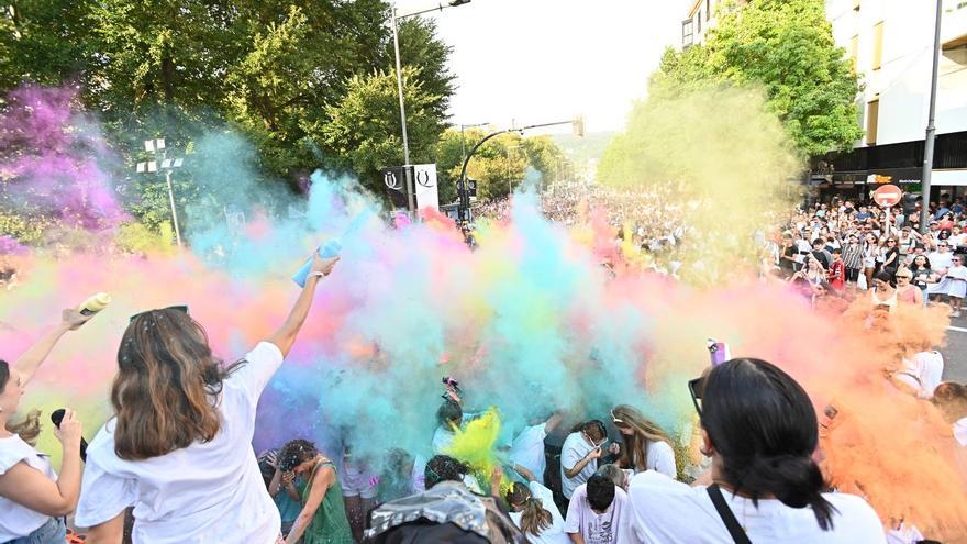 Mangueras de color en la &#039;Holi Fest&#039; donostiarra