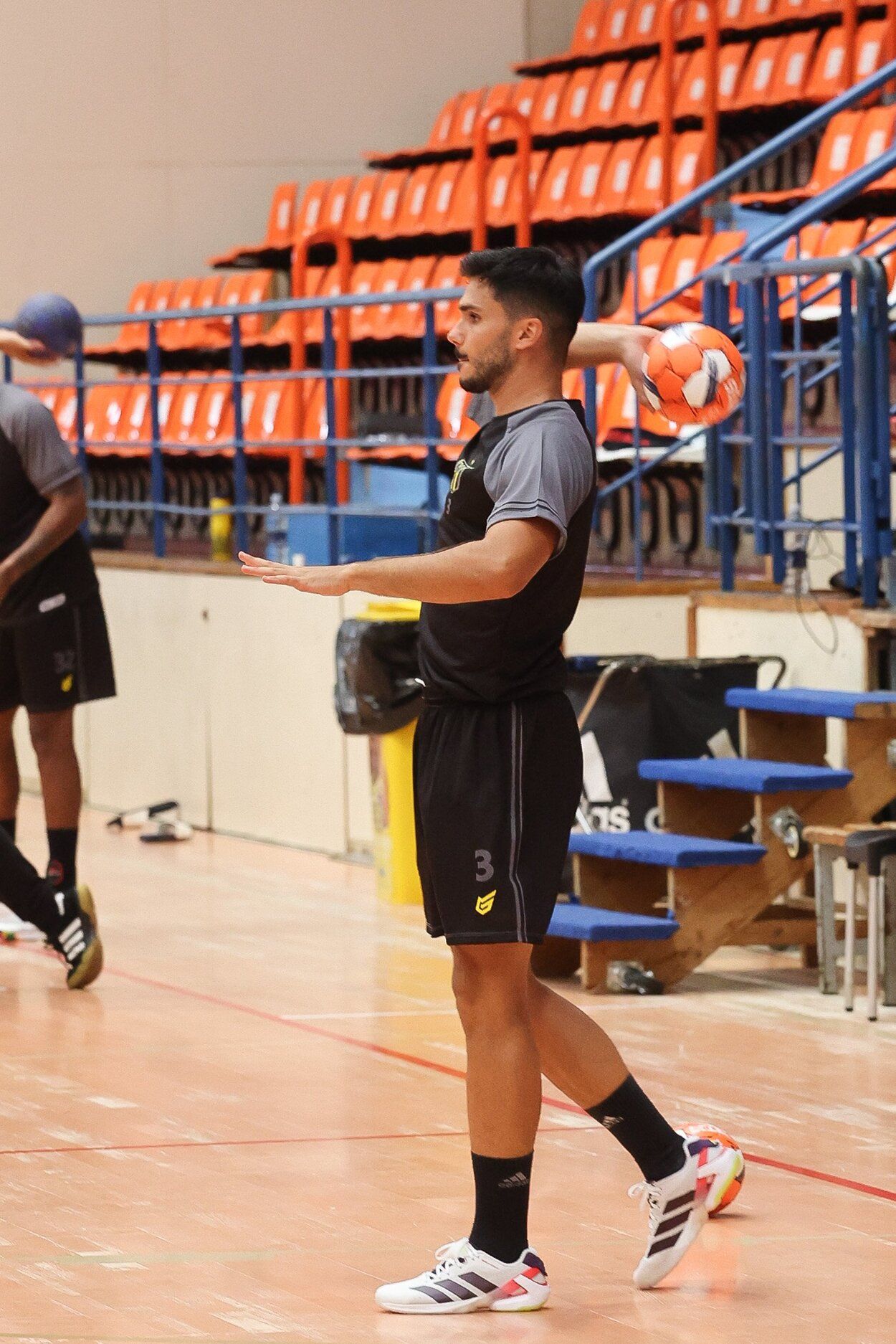 El jugador del Irudek Bidasoa Irun Xavier Tuà, durante un entrenamiento.