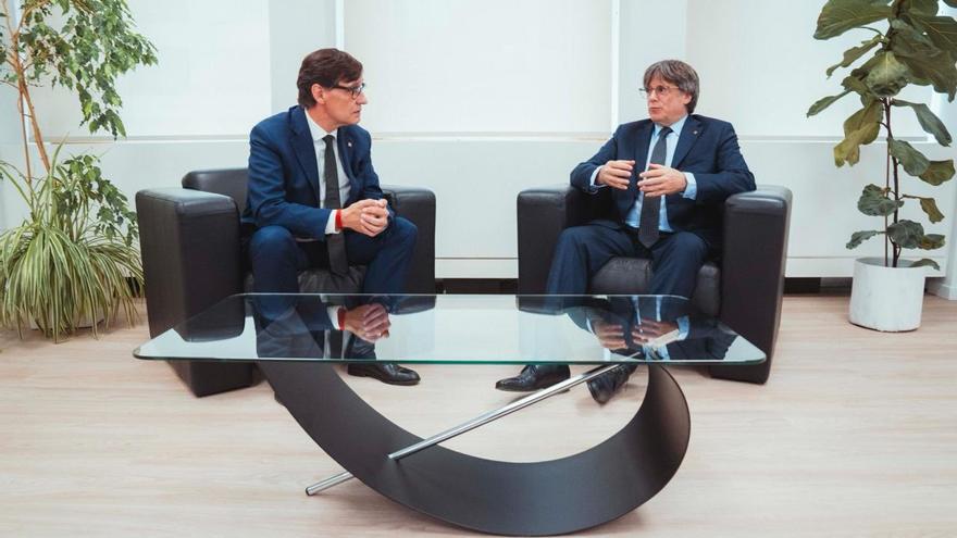 Illa y Puigdemont se reúnen en Bruselas durante aproximadamente una hora y media