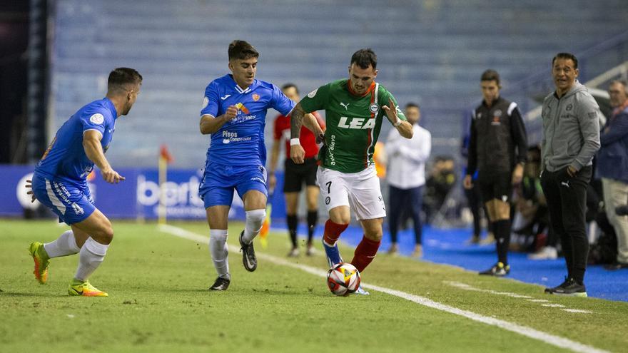 El Alavés, en busca de tres puntos balsámicos ante el Almería