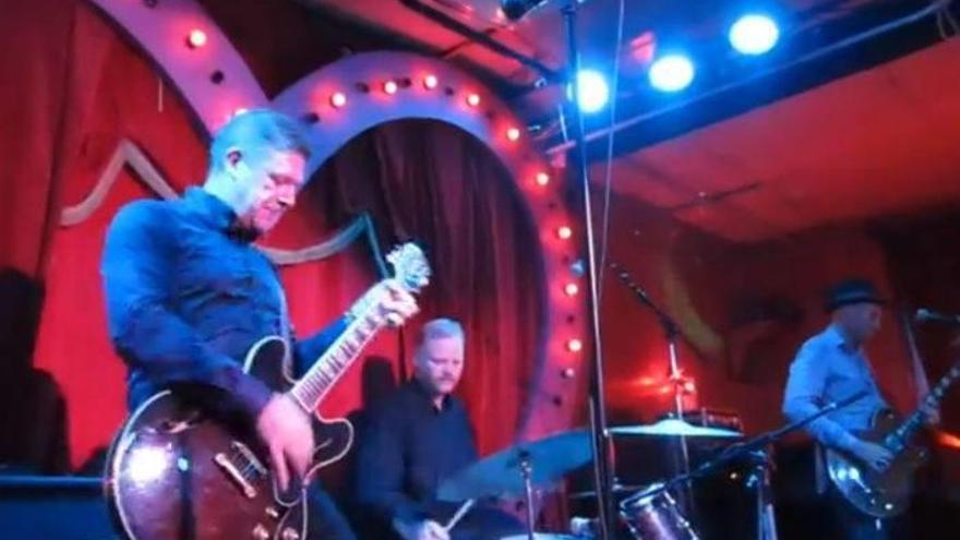 Graham Day &amp; The Forefathers eta Mushroom Caffeine  taldeek Donostian joko dute