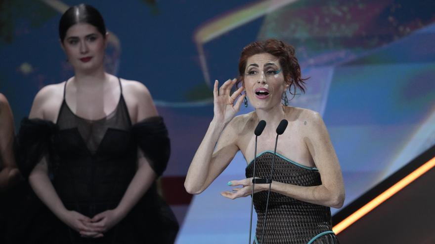 Los mejores momentos de los Goya 2026: del discurso en lengua de signos de Miriam Garlo al conmovedor homenaje a Robe Iniesta