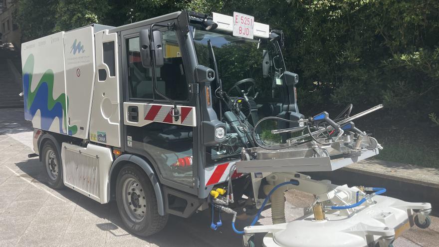 Servicios de Txingudi refuerza la limpieza viaria con una nueva decapadora