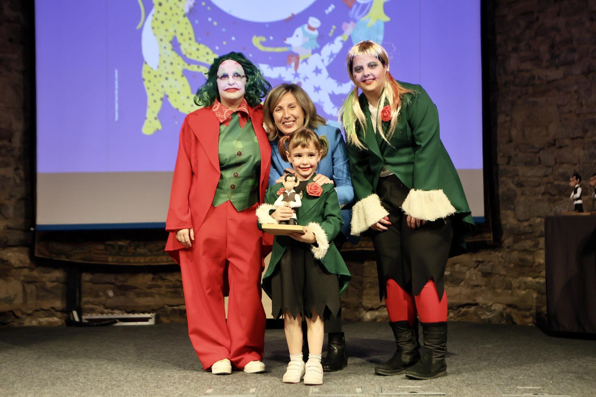 En imágenes: Presentación de Carnaval de las comparsas en el Palacio Villa Suso