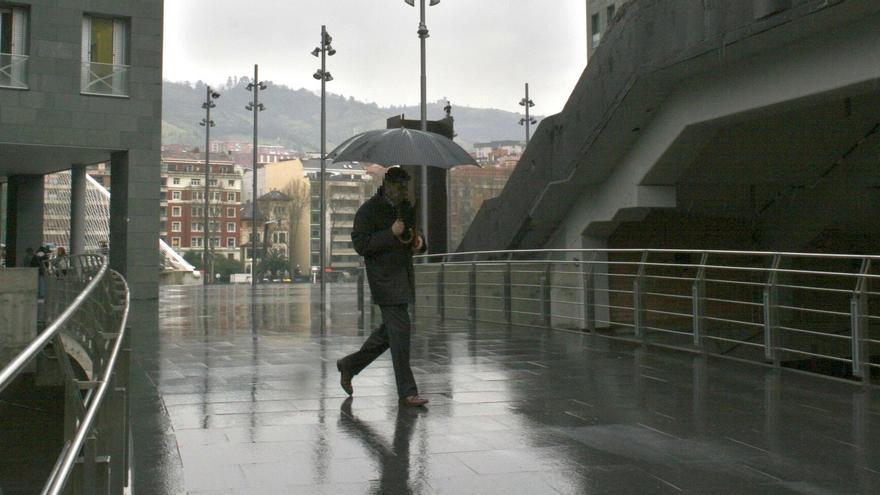 Una joven a la que violaron en Bilbao denuncia la huida de su violador a Mali tras ser puesto en libertad