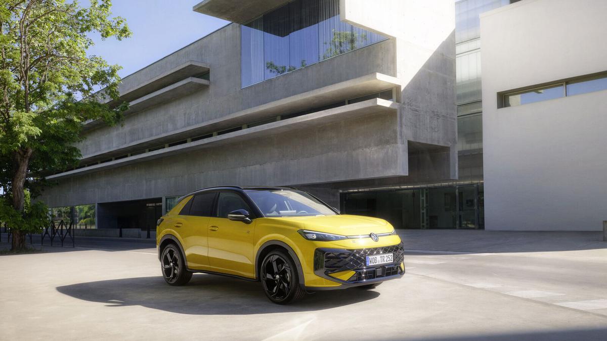 Uno de los modelos del T-Roc en color amarillo