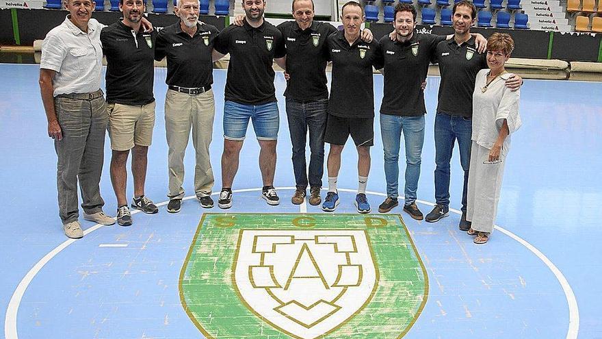 Quique Domínguez: &quot;Me llena ver competir a mi equipo hasta el último día&quot;