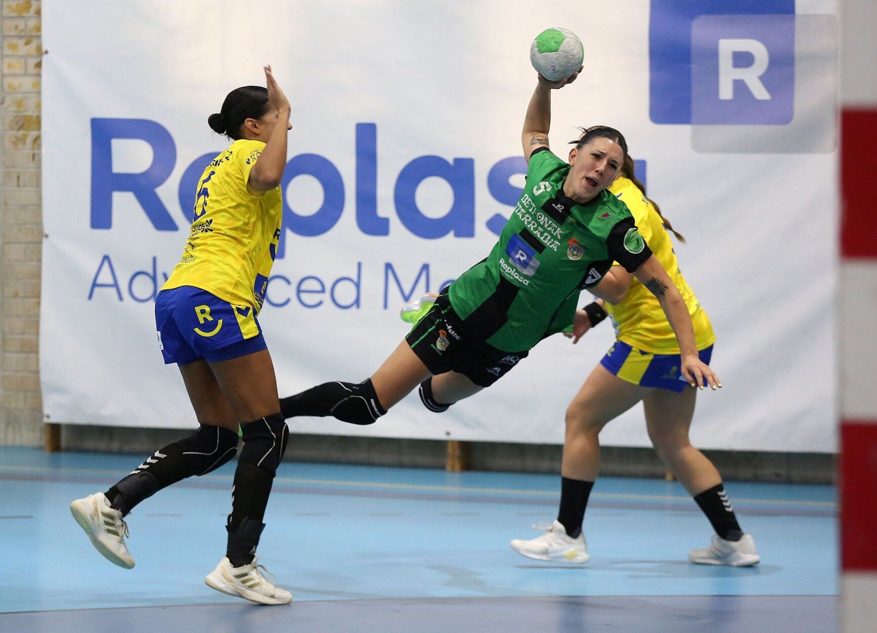 Fotos del partido entre Replasa Beti Onak y Rocasa