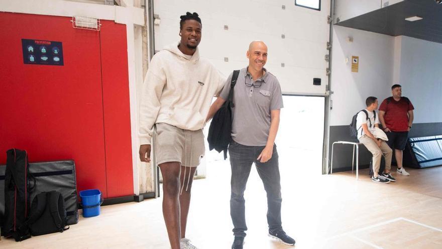 Abrazos y buen ambiente en el inicio de la pretemporada