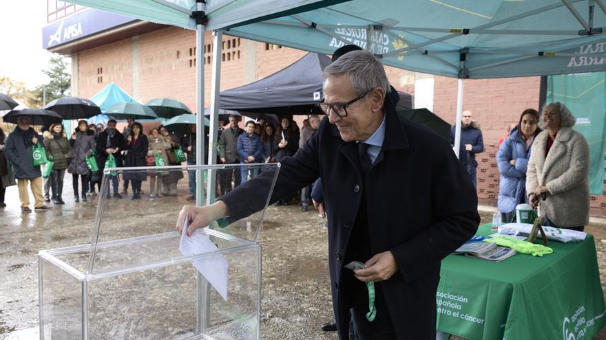 Colocación de la primera piedra del nuevo espacio abierto de la AECC &#039;La casa de la Vida&#039;
