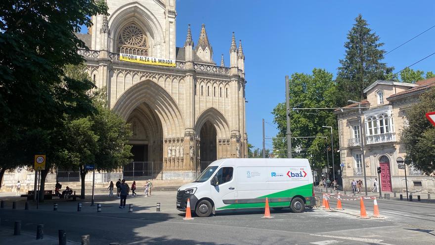 Siete de cada diez actuaciones de las Brigadas de Acción Inmediata en 2025 fueron para arreglar baldosas, arquetas y mejorar en accesibilidad