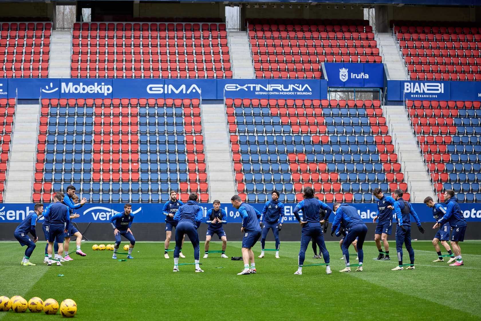 Osasuna se encierra en El Sadar para preparse contra la Real Sociedad