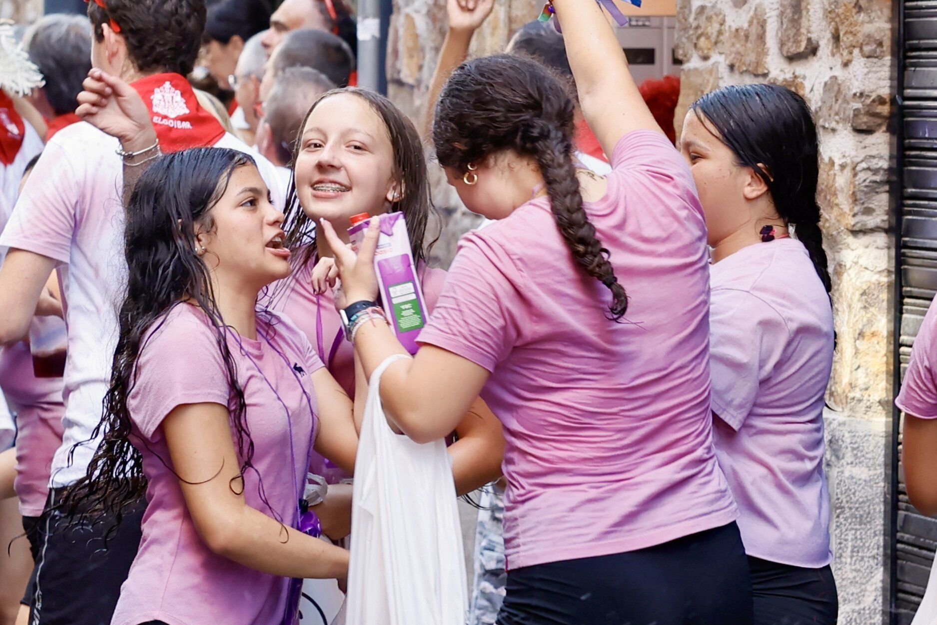 Fiesta de vino tinto en Elgoibar con el Txiki Eguna