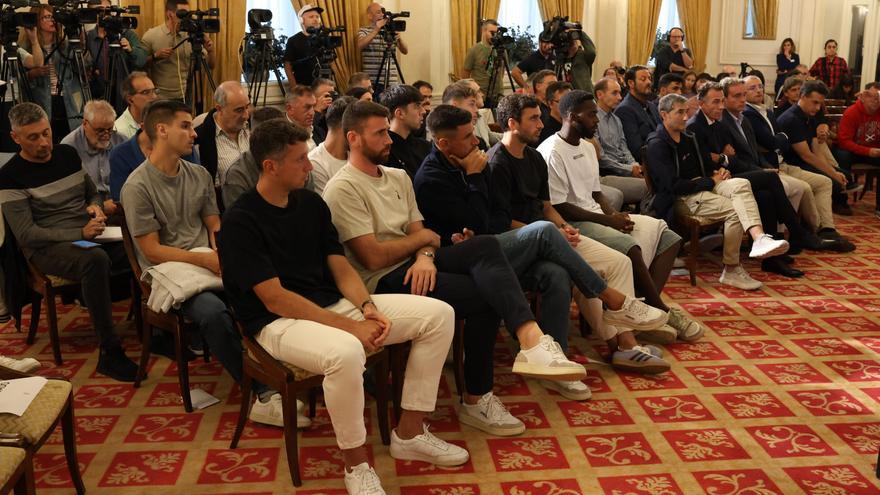La plantilla del Athletic arropa a Yeray