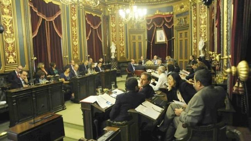 El centro y el Casco Viejo tendrán libertad de horarios tras la declaración de zonas turísticas