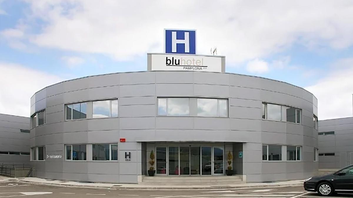 Exterior del hotel Blu Hotel Pamplona, situado en la Ciudad del Transporte de Imárcoain.