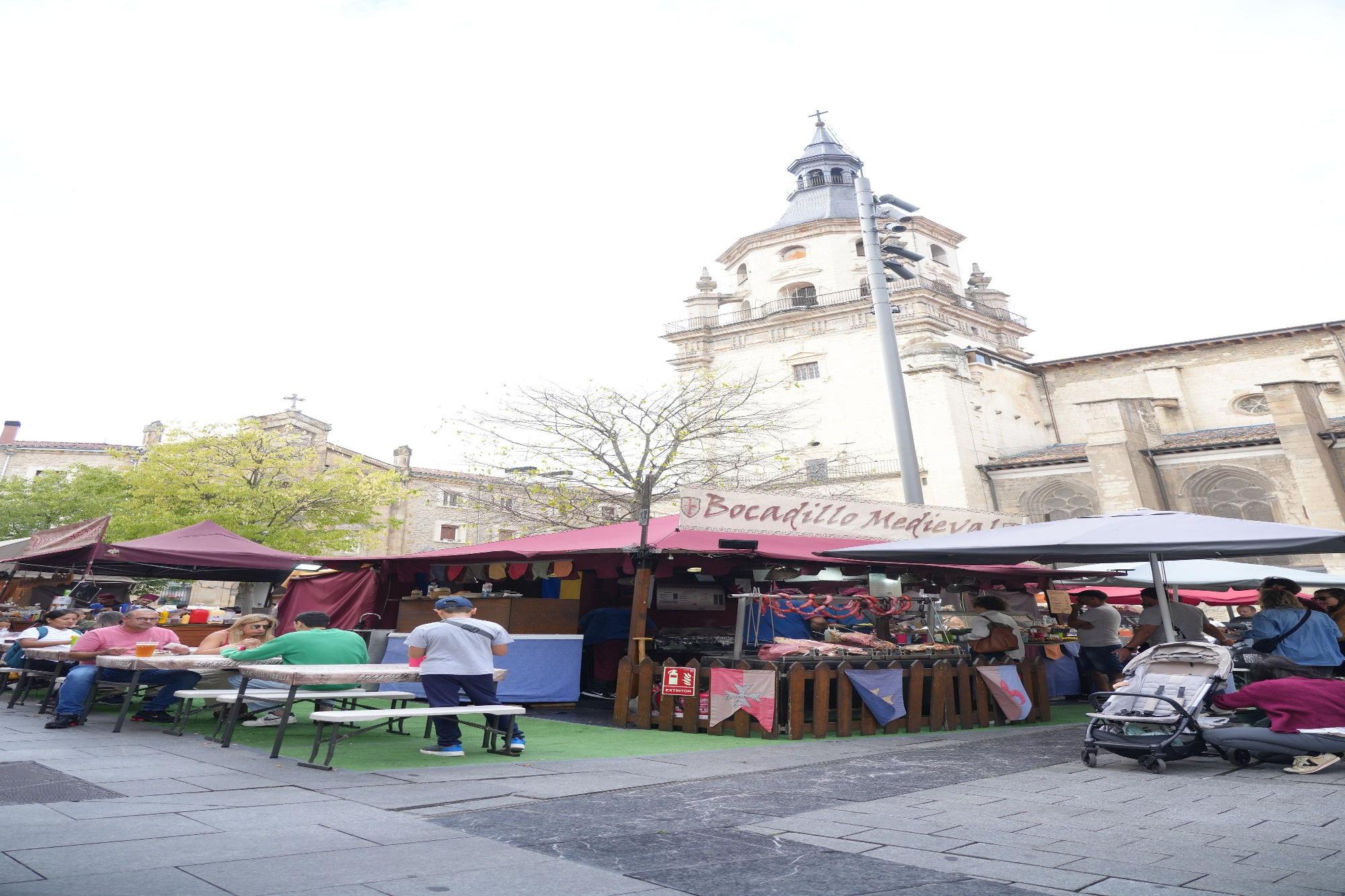 En imágenes: Domingo, último día del mercado medieval de Vitoria-Gasteiz