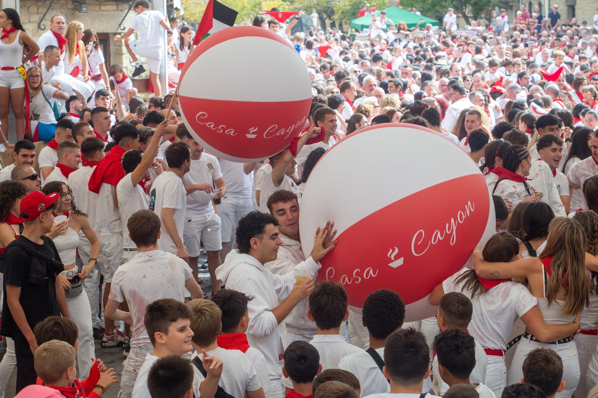 Fotos del cohete de fiestas de Olite 2025