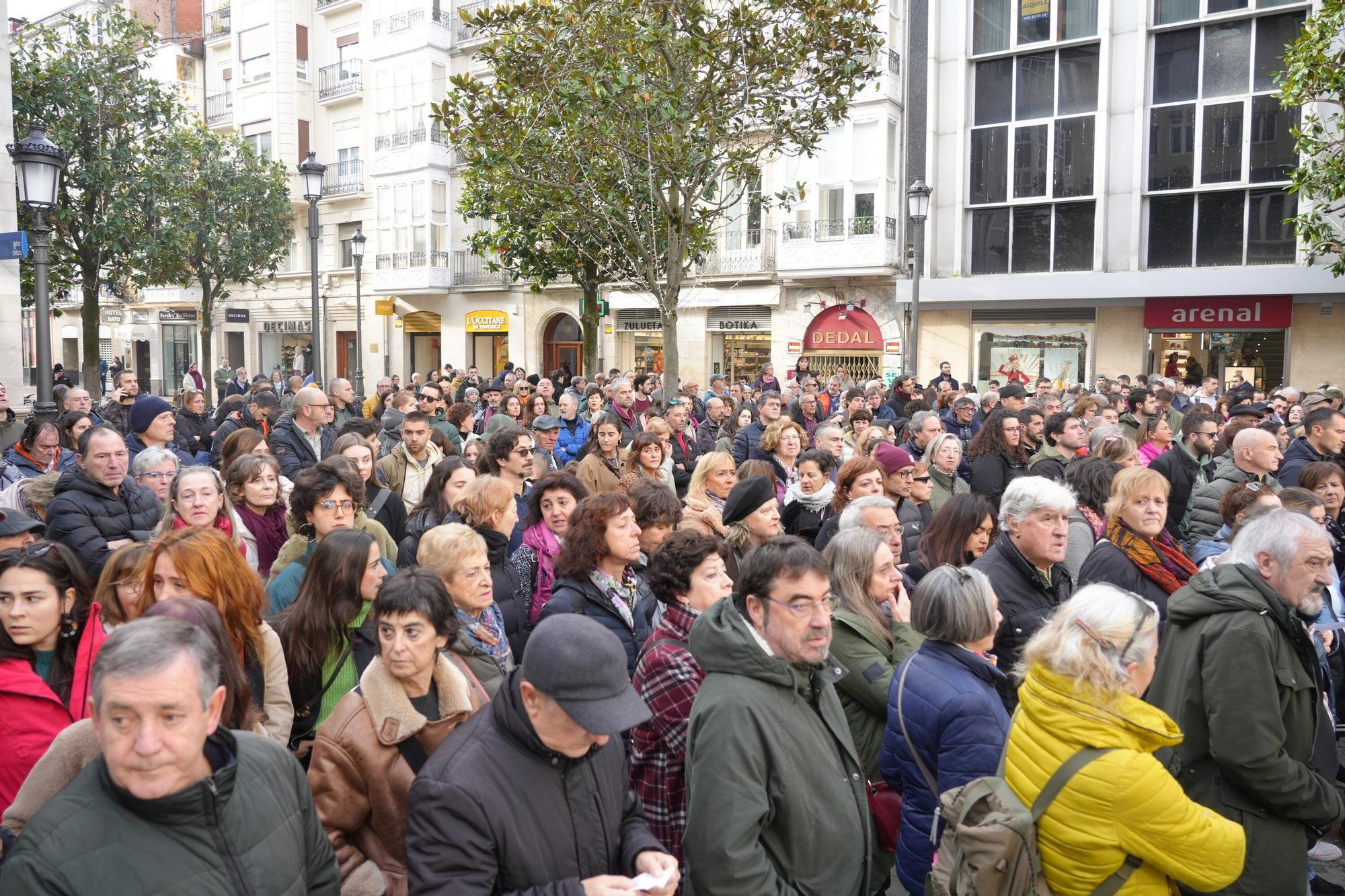 En imágenes: Vitoria pide justicia por el asesinato de Kerman en la sala Mítika