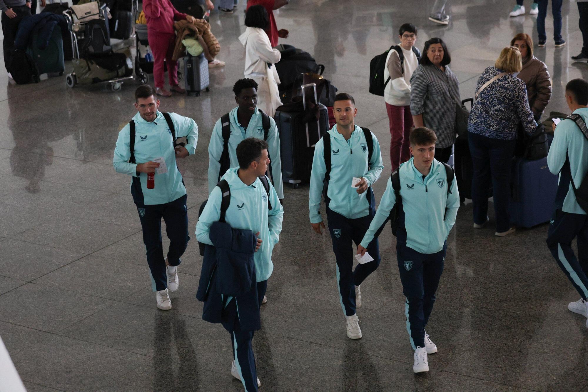 En imágenes: el Athletic pone rumbo a Newcastle