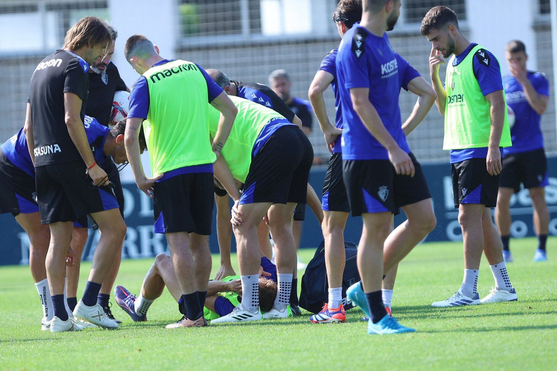 Fotos / Osasuna trabaja con intensidad en el entrenamiento de este miércoles
