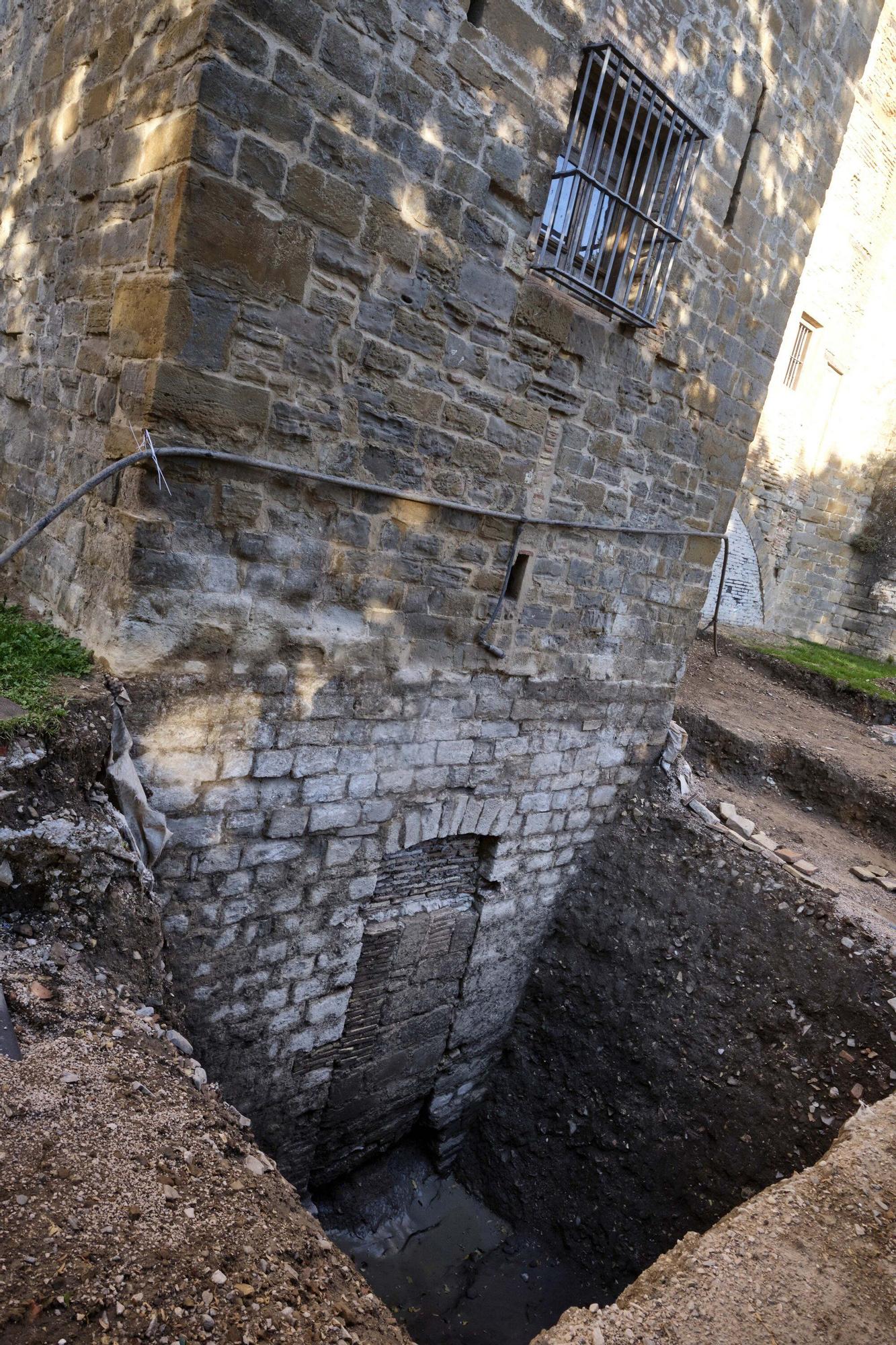 Excavación arqueológica en la trasera de la Catedral de Pamplona