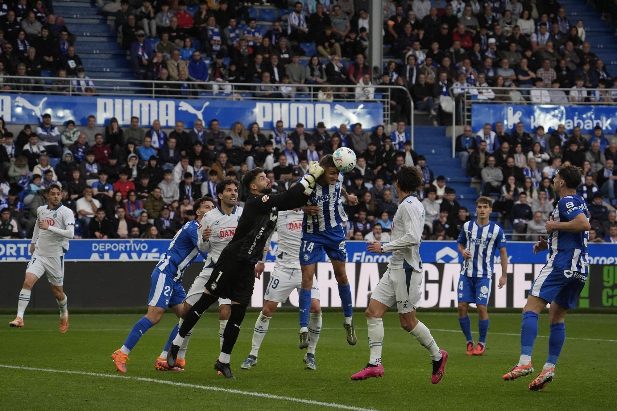 Todas las fotos del Alavés-Espanyol en Mendizorroza