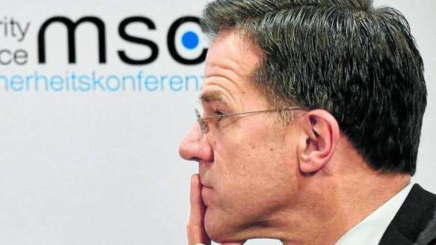 La crisis populariza a Mark Rutte