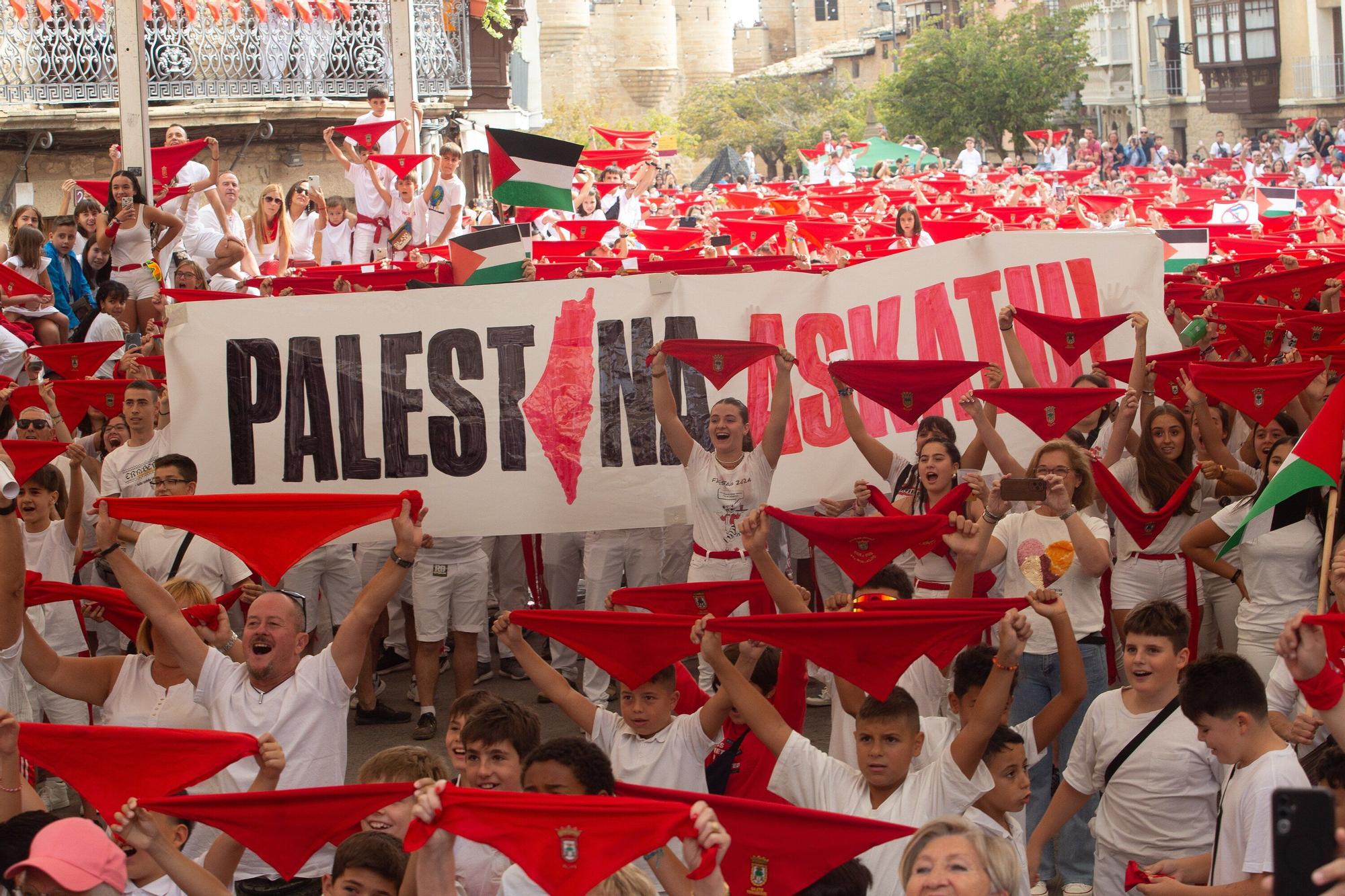 Fotos del cohete de fiestas de Olite 2025