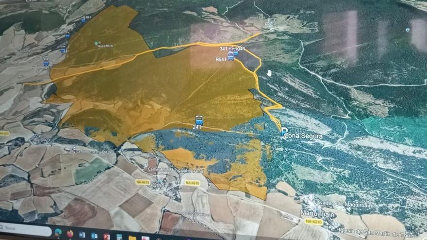 El incendio de Ezkabarte sigue fuera de control: preocupa el viento y se refuerza el operativo con otros dos helicópteros