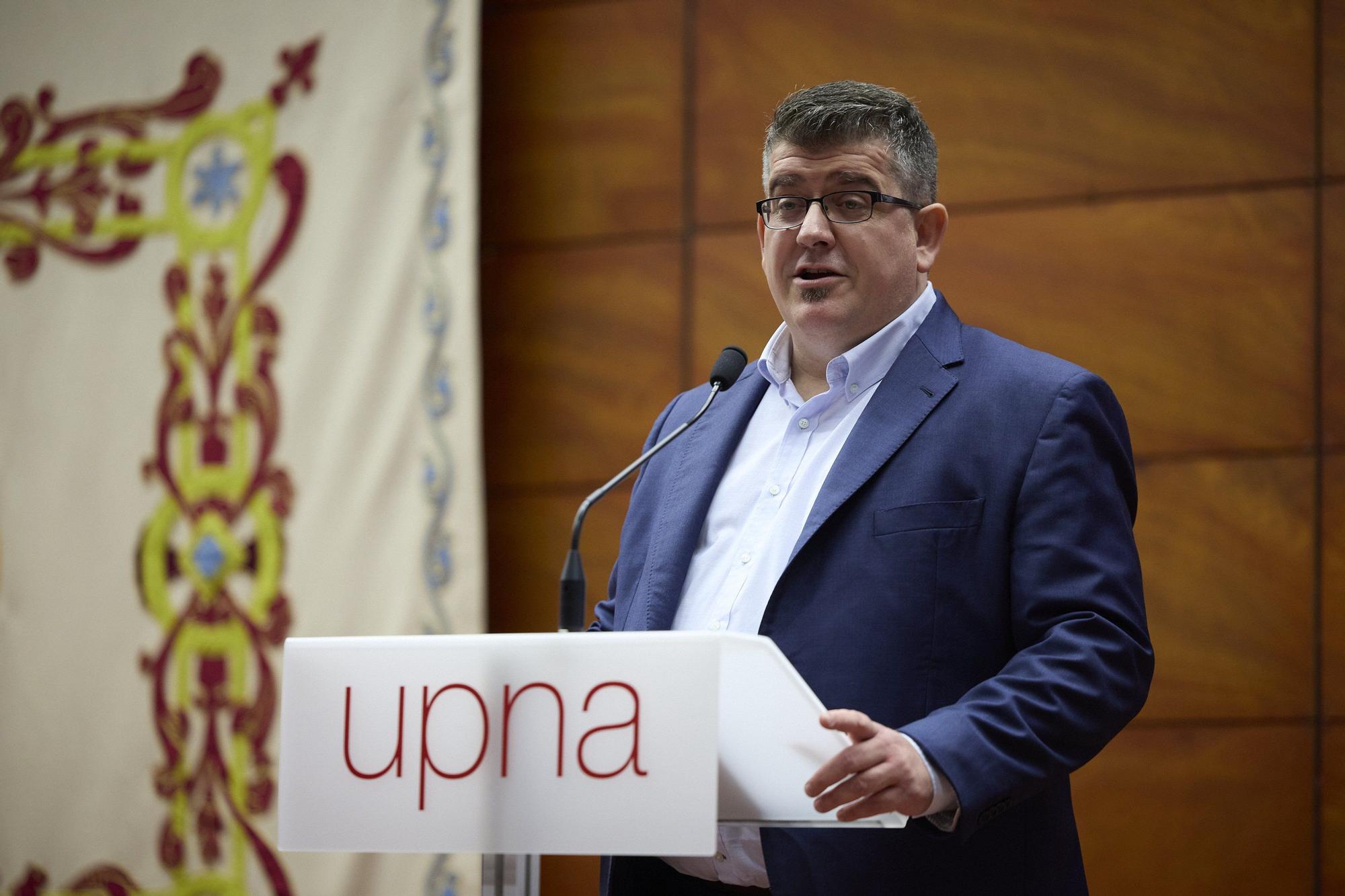 Fotos del homenaje de la UPNA a las personas que llevan 25 años trabajando en la Universidad