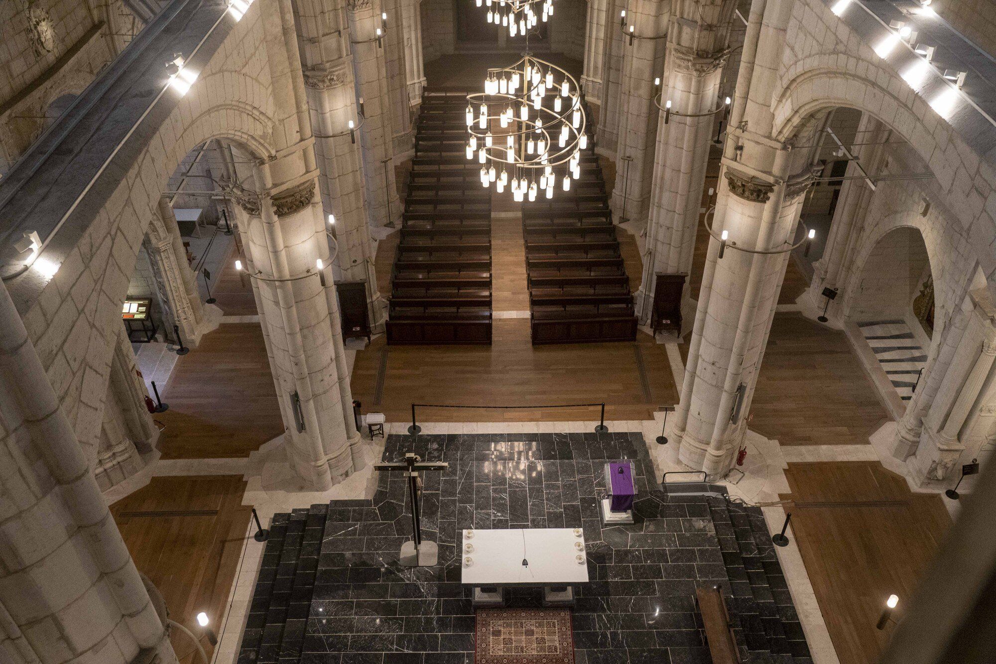 En imágenes: Así es la Catedral Santa María 30 años después de su cierre