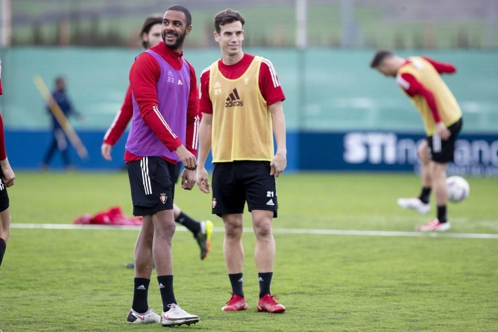 Primer entrenamiento de Jonás Ramalho con Osasuna