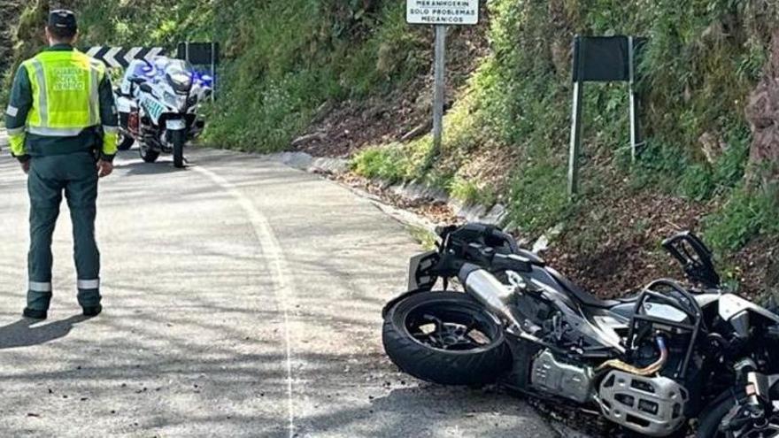 Imagen de la moto en la que viajaba el motorista accidentado
