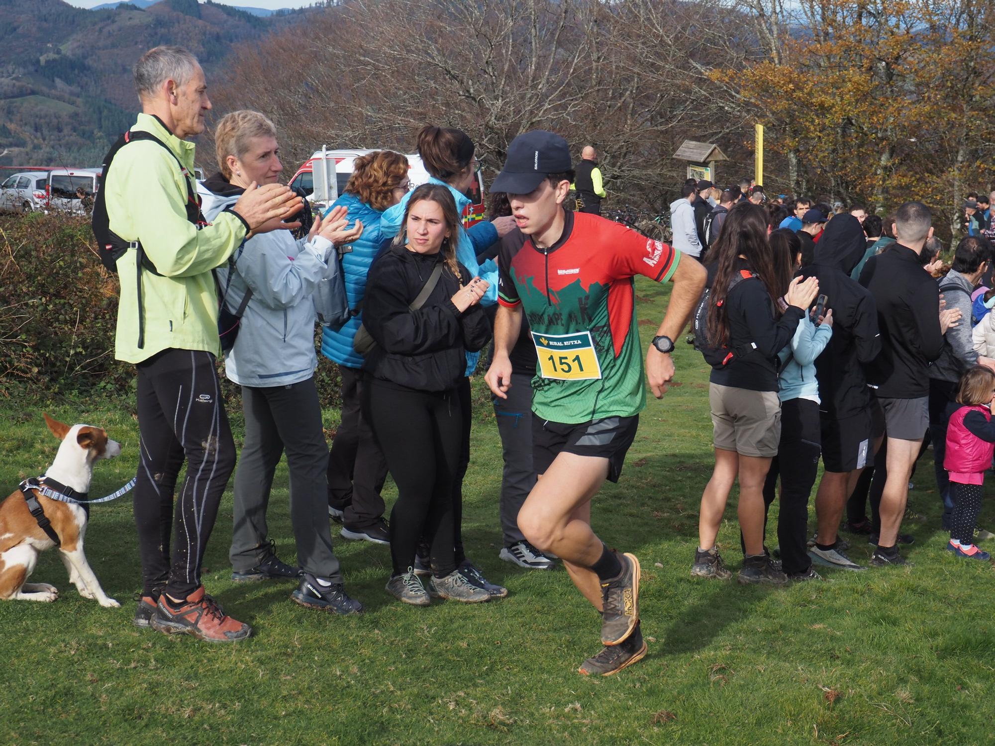 La llegada de los corredores a Karakate, en imágenes