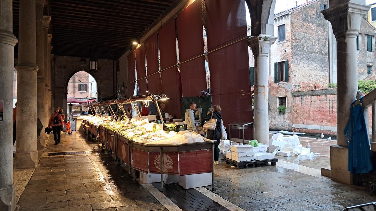 El mercado, un lugar poco frecuentado por turistas.