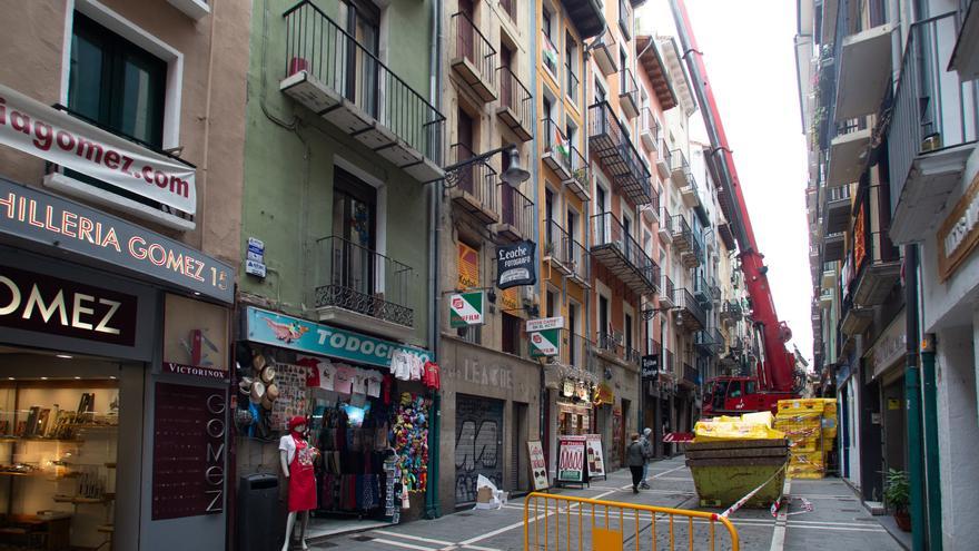 Control antes de San Fermín: inspección a los 11 bazares del Casco Antiguo de Pamplona