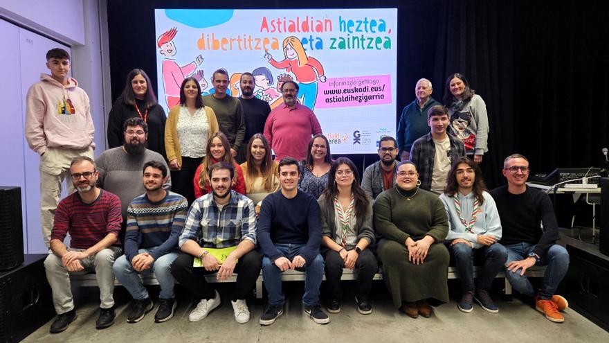 Euskadi pone en marcha una campaña para animar a jóvenes y familias a que apuesten por el tiempo libre educativo