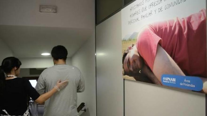El programa busca la independencia de los autistas.