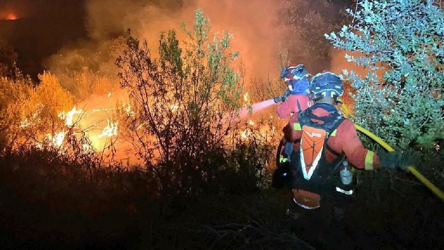 El incendio de Tres Cantos (Madrid) evoluciona favorablemente y está perimetrado