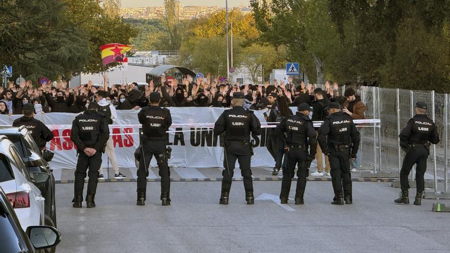 Protestas en la Complutense contra un acto no autorizado de Vito Quiles, tras los disturbios en Pamplona